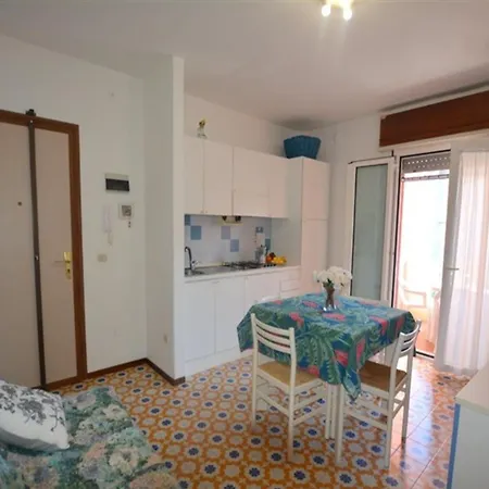 Apartment Near The With Parking