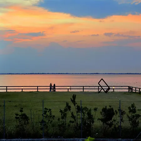 Near The With Parking Daire Lignano Sabbiadoro
